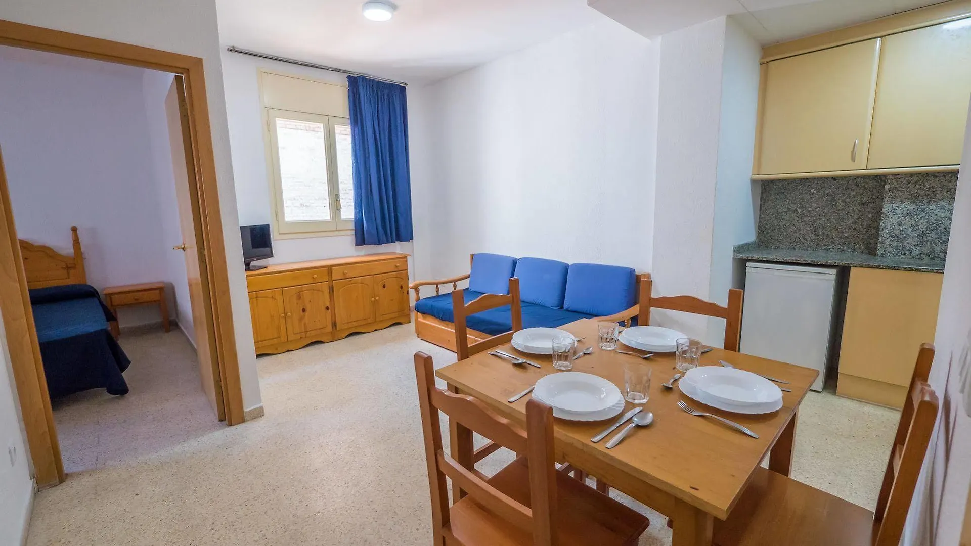 Apartamentos Ar Dalia 0*, Lloret de Mar